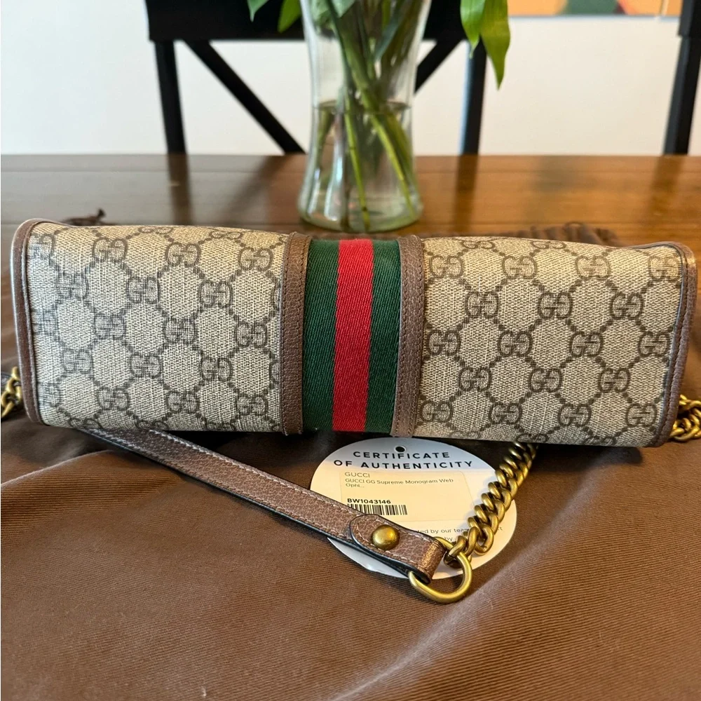 Gucci Beige and Brown GG Canvas Bag with Gold Chain - Picture 5 of 9